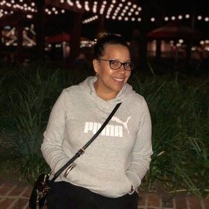 Meet your Posher, Becky